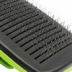 Idéalplant, Self-cleaning card with semi-hard pins