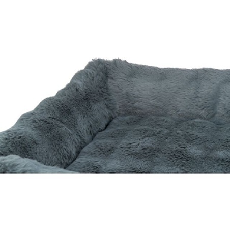 Trixie, Elli Bed