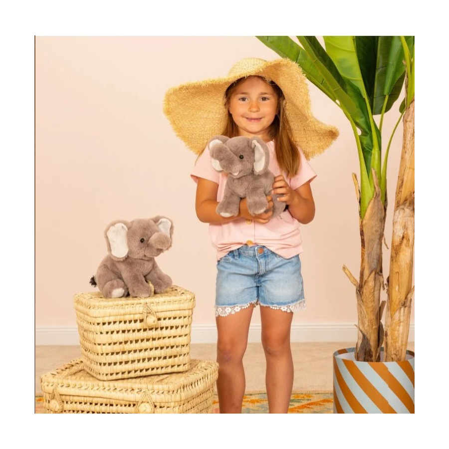 Adorable peluche éléphant assis Hermann Teddy de 25 cm très douce et lavable en machine pour les câlins