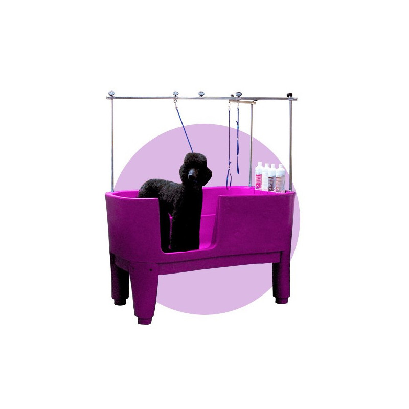 Große freistehende Badewanne lila