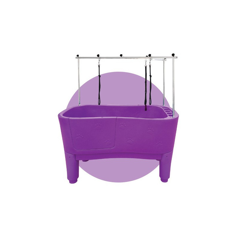 Große freistehende Badewanne lila Große freistehende Badewanne lila