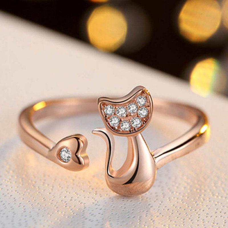 anillo de gato con diamantes de imitación