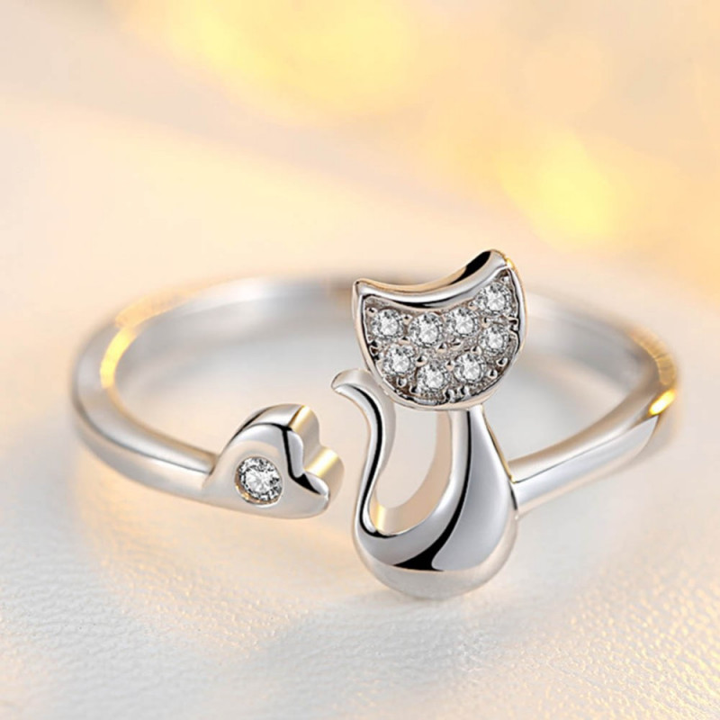 anillo de gato con diamantes de imitación