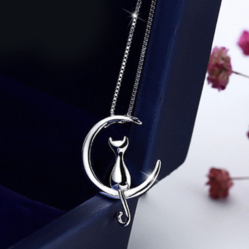 pendentif chat et lune