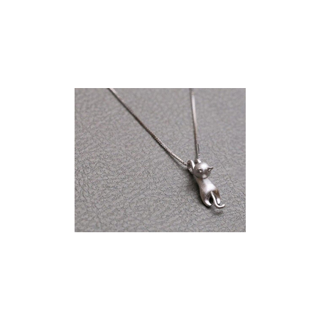 collana di gatto appollaiato