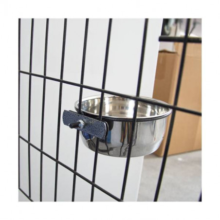Stainless steel bowl with cage clip