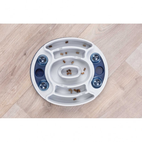 Trixie, Juego de estrategia Slide & Feed
