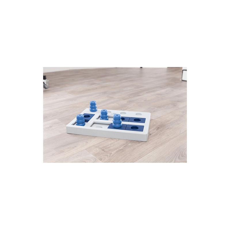 Trixie, Chess Strategy Game