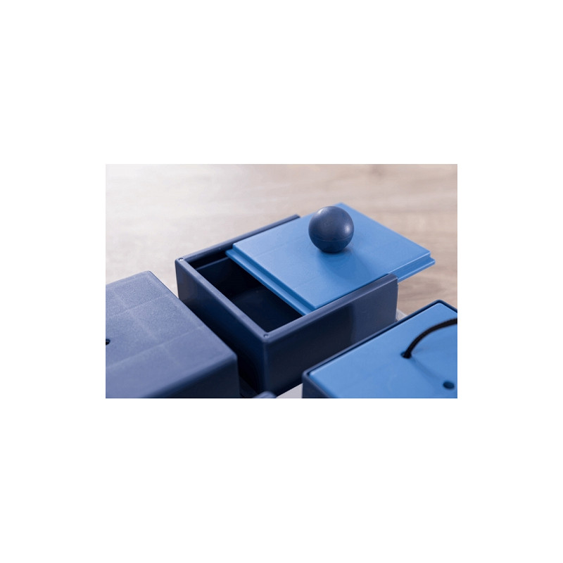 Trixie, Juego de estrategia Poker Box 1