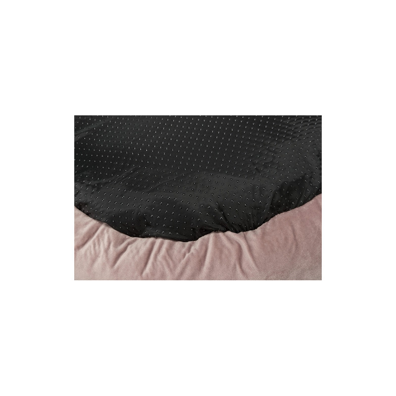 Trixie, Livia bed